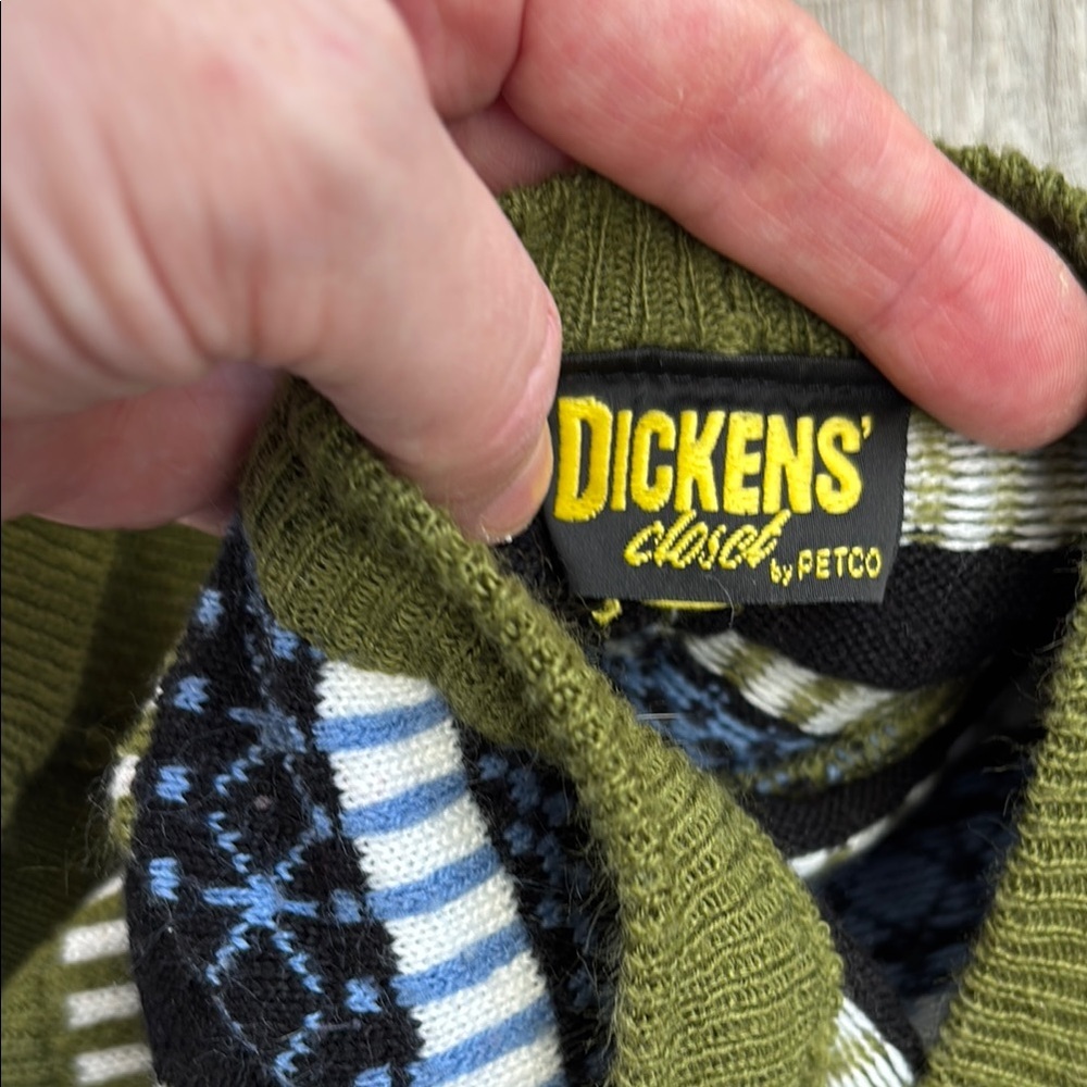 🌸Stylish Knit Dog Sweater in Green and Blue - Picture 2 of 4